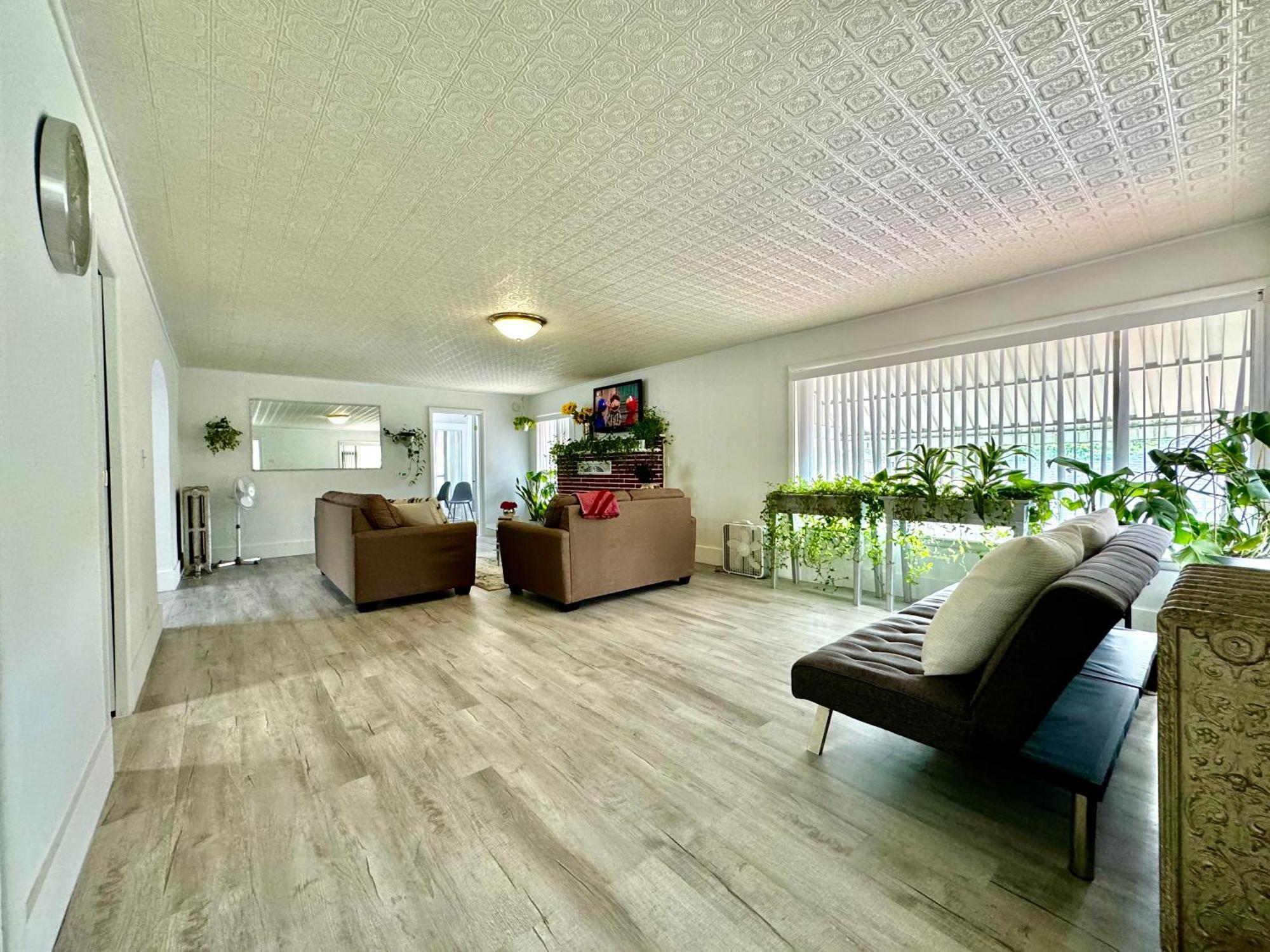 Seattle Home With 2 Bedrooms A King Bed Queen Bed And An Extra Sofa Bed Located 10 Minutes From Seatac Airport And 20 Minutes From Downtown Exterior photo